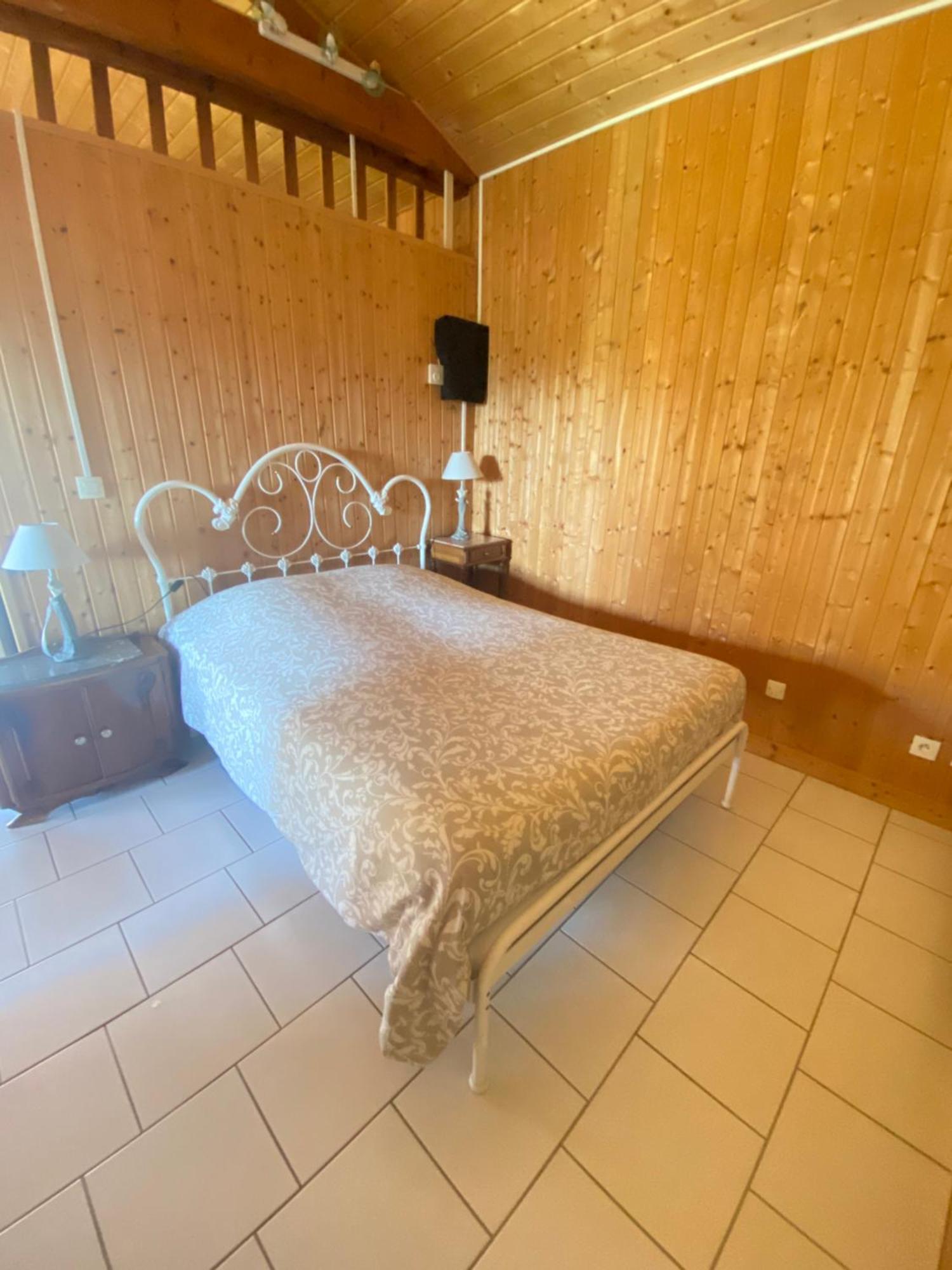 Gite Les Sablieres Saint-Lattier Bagian luar foto
